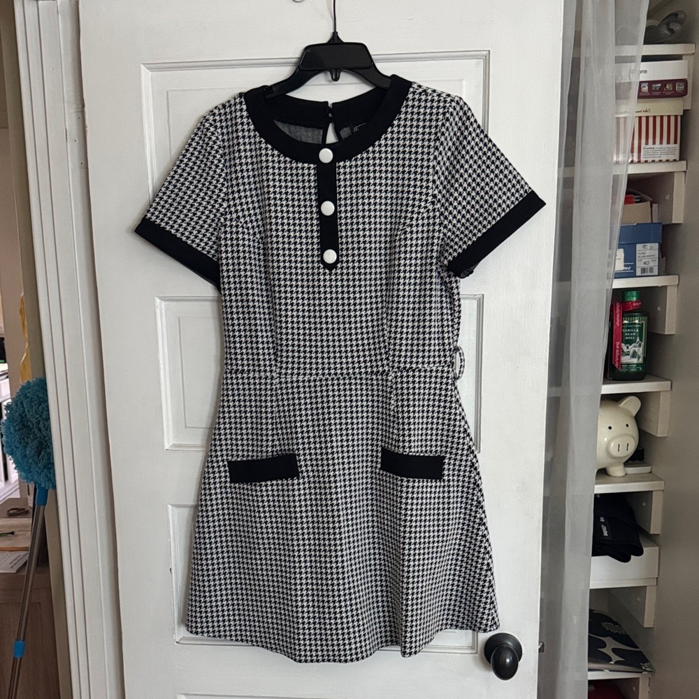 Voodoo Vixen Black & White Houndstooth Short Sleeve Shift 60s mod ska Dress XL